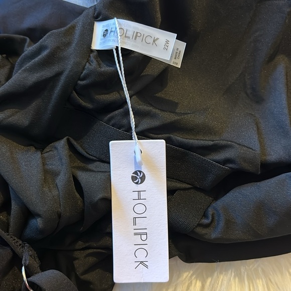 HOLIPICK Black One-Piece Swimsuit - Picture 10 of 11